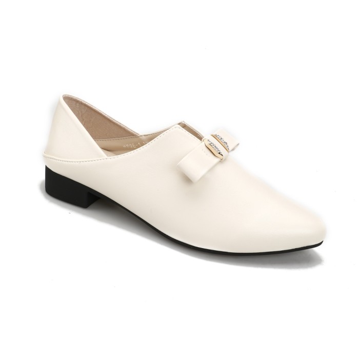 Sepatu Flatshoes Kerja Wanita Heels 3cm